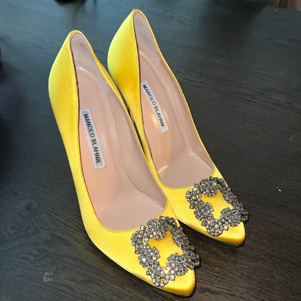 Manolo Blahnik Hangisi Pumps